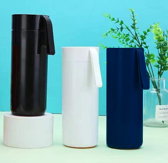 Термокружка Бастион 400 мл с силиконовым ремешком, пластик/металл, черный