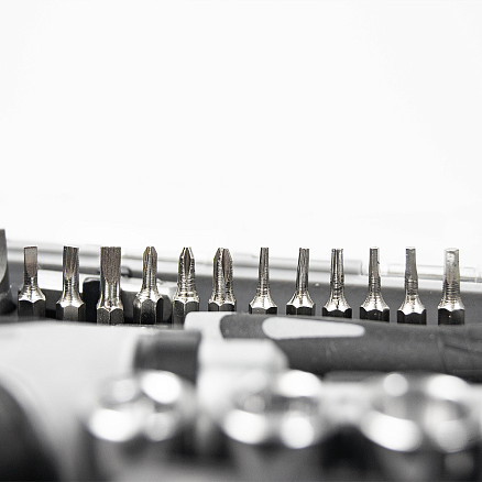 Набор инструментов Tools  Workhard, 40 инструментов,  черный, в пластиковом футляре