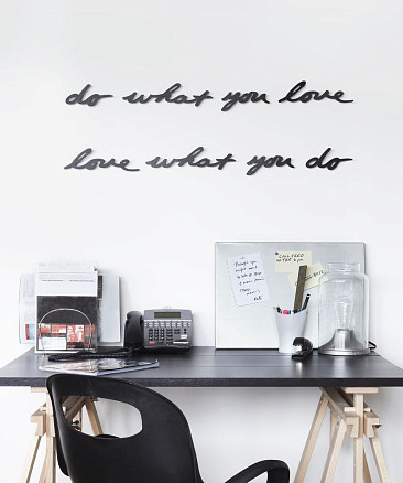 Декоративная надпись Do What You Love
